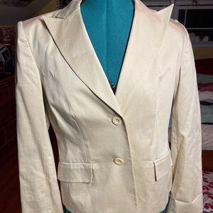 Elegant Cream Women's Blazer